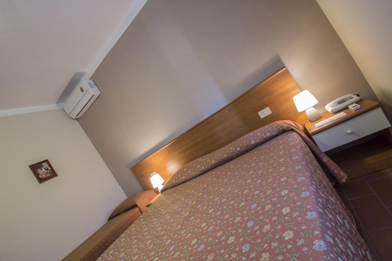 Antico Casale Le Fossate Hotel Giove Buitenkant foto