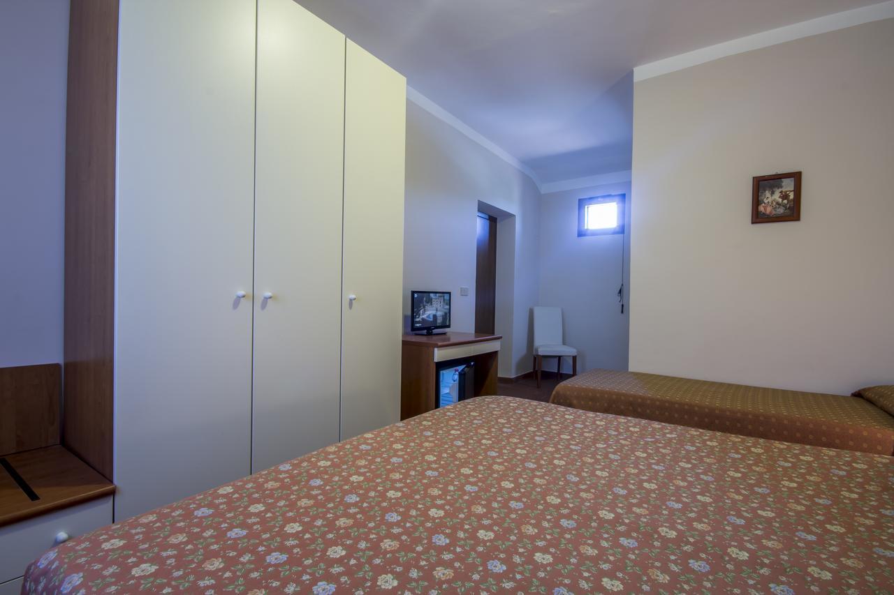 Antico Casale Le Fossate Hotel Giove Buitenkant foto